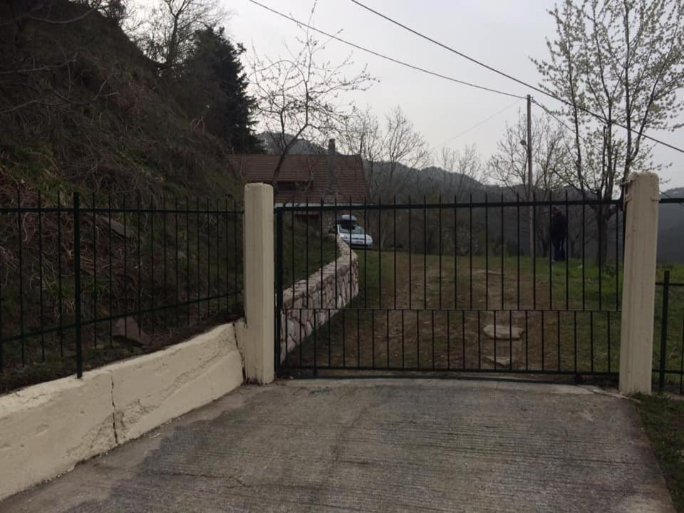 Mikro Katafygio Stavli Exterior foto